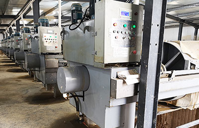 污泥壓濾機過濾結束后濾液渾濁怎么解決